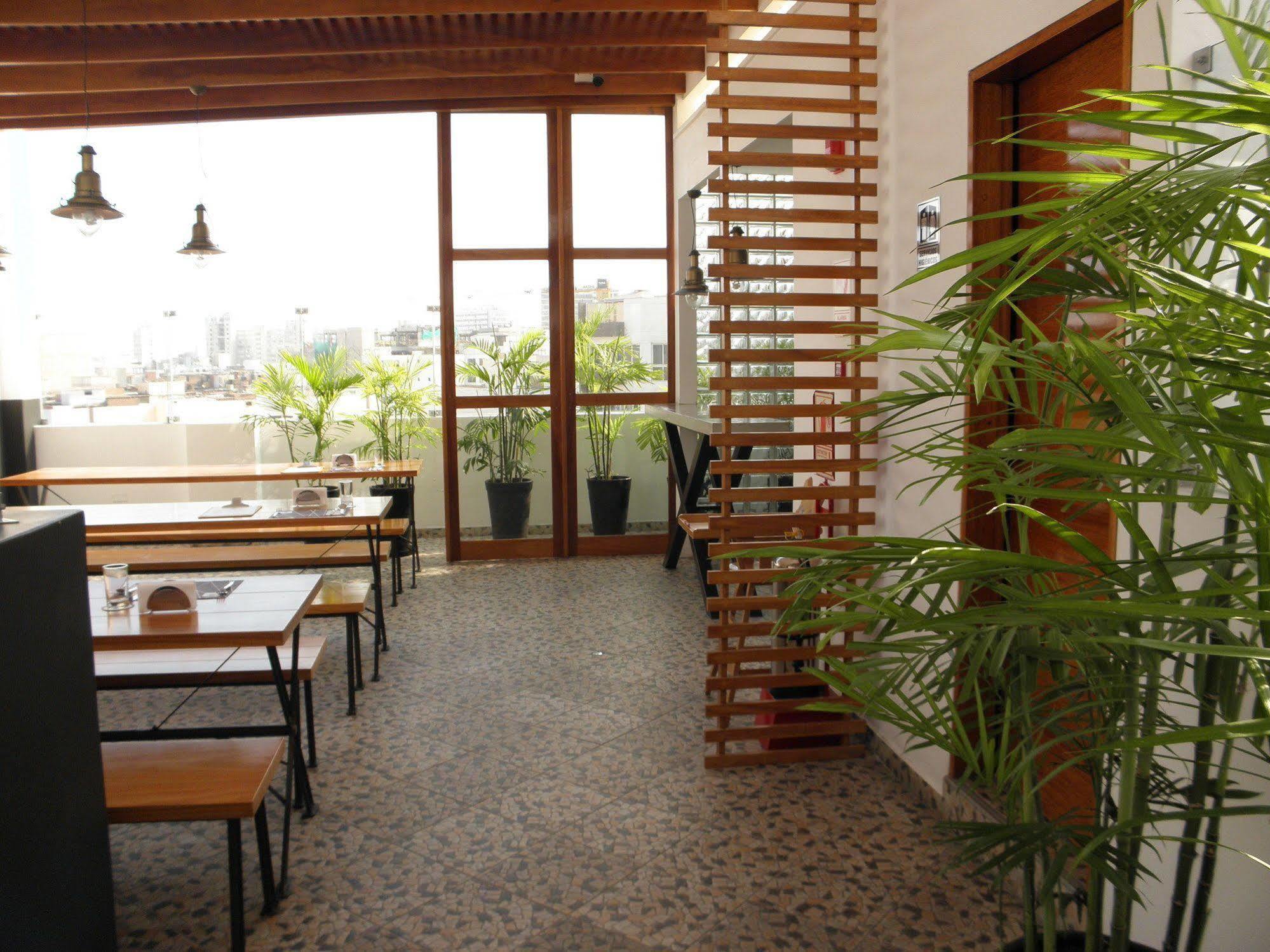 The Point Miraflores, Лима Екстериор снимка